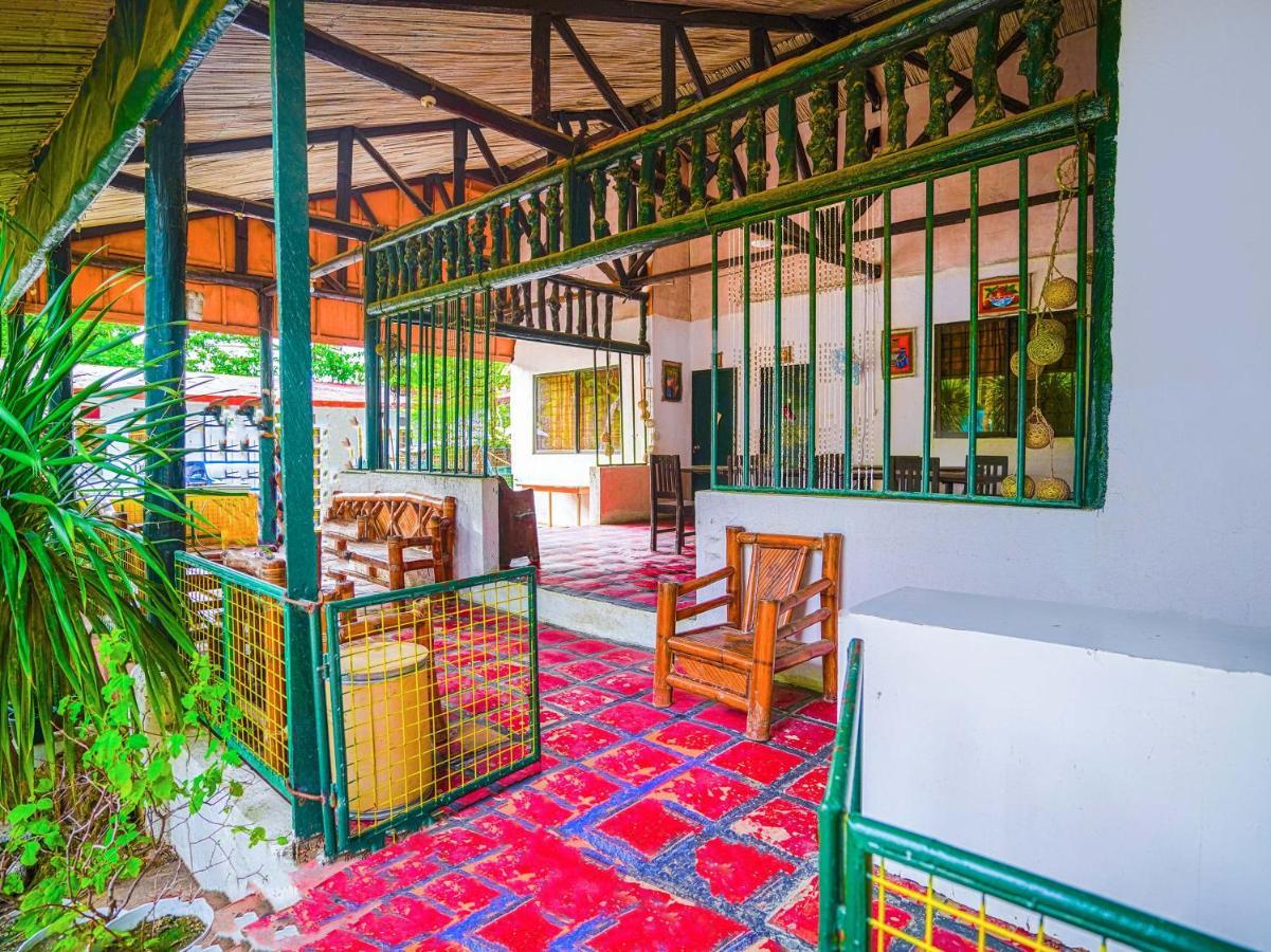 Oyo 875 Madhavi Beach Resort Balibago Dış mekan fotoğraf