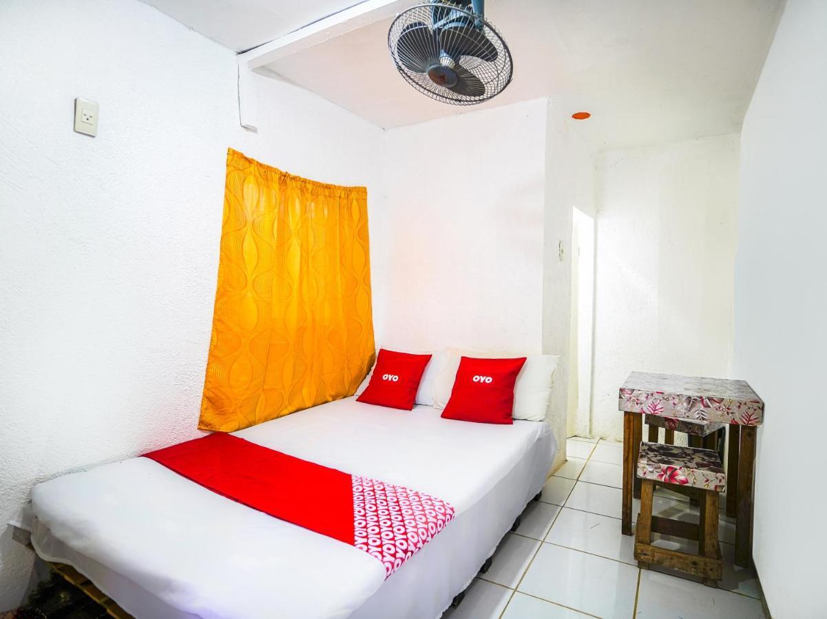Oyo 875 Madhavi Beach Resort Balibago Dış mekan fotoğraf